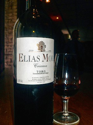 vinho-elias-mora-revista-eno-estilo