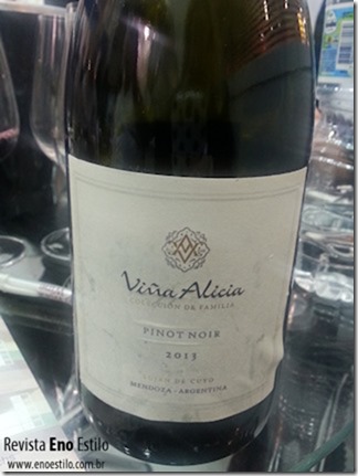 pinot-noir-vina-alicia-revista-eno-estilo